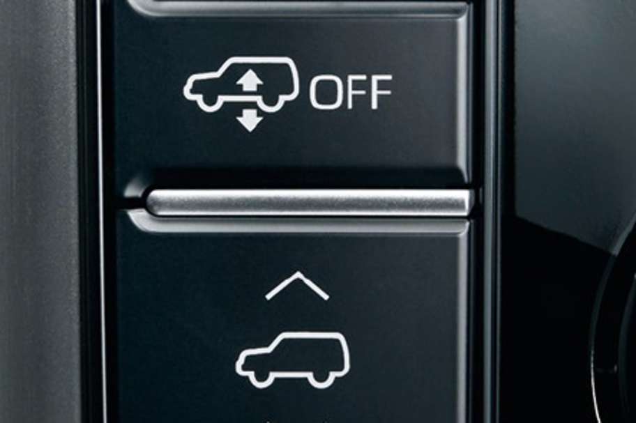 リヤ電子制御エアサスペンション