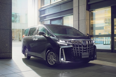HYBRID SR“C パッケージ”（7人乗り・E-Four）